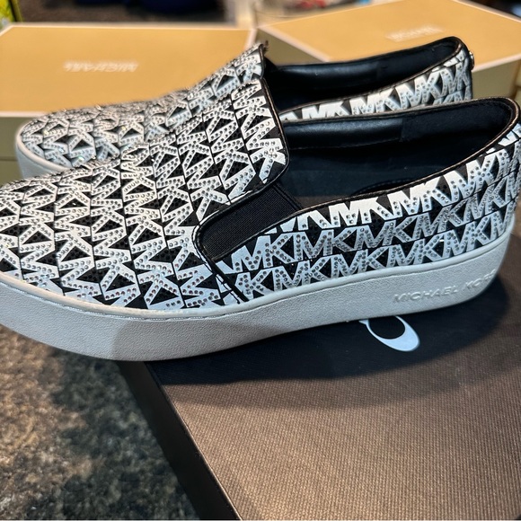 Michael Kors slide sneakers - Picture 5 of 14